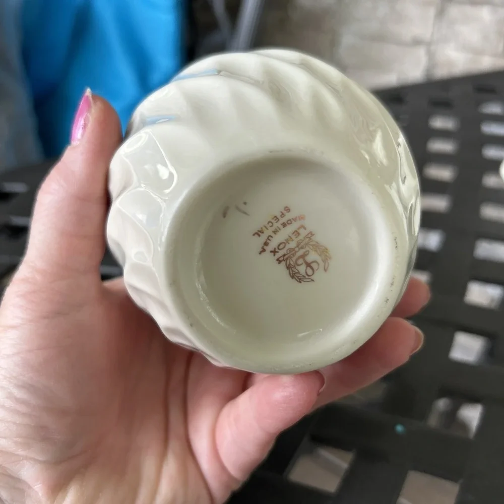 Lenox Special Cream Bud Vase 6‎ Inches Swirl Design Silver Trim